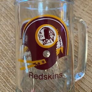 Vintage ‘80’s Washington Redskins TM 🏈 Glass Stein